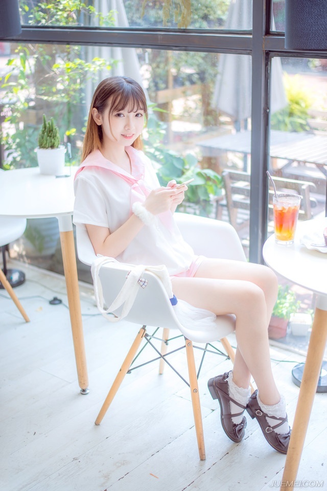 厌无事不烧香，有事上门还不烧香。无事不烧香，那是觉得自己人不要客气;有事上门不烧香，那是觉得他倒霉，你不帮他?你敢不帮他?