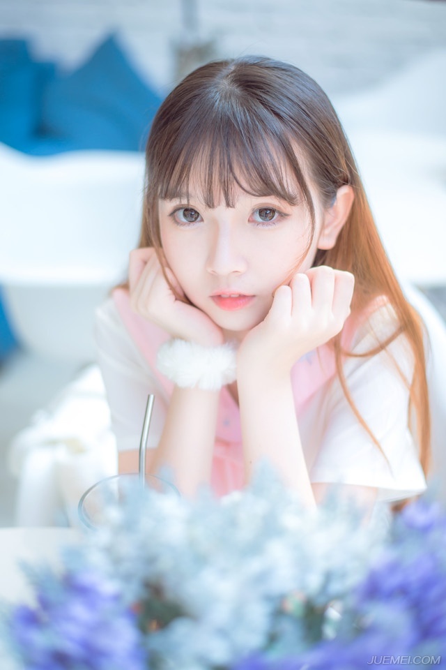 陈到闻言，只觉得浑身发冷，天下间，竟然有如此一支泯灭人性的队伍，更可怖的是，迄今为止，似乎根本没人知道这支部队的存在。